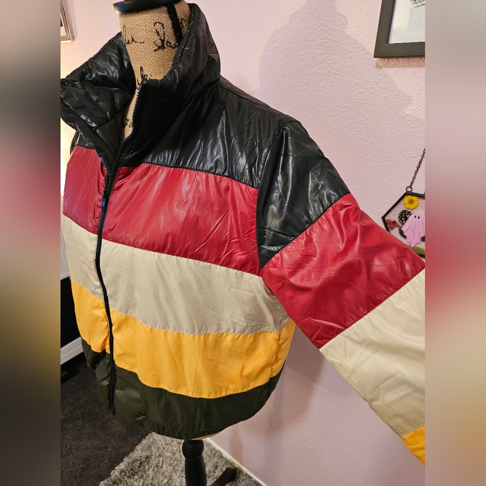 Colorblock Puffer Jacket - Picture 4 of 10